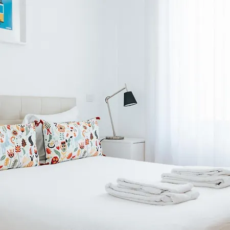 - Martim Moniz And Garage Apartment *
