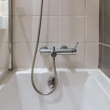 - Martim Moniz And Garage Apartment