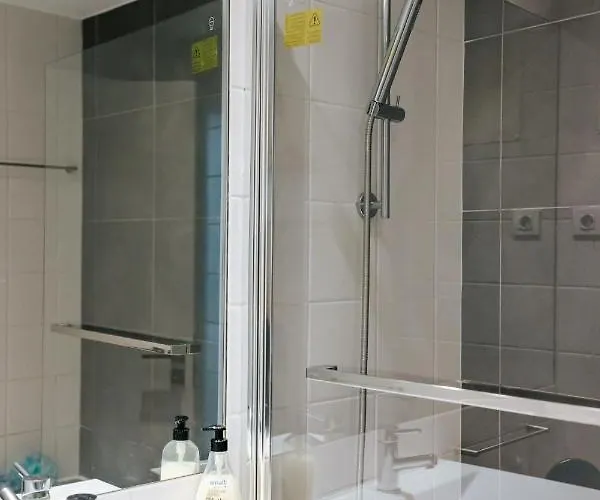 - Martim Moniz And Garage Διαμέρισμα