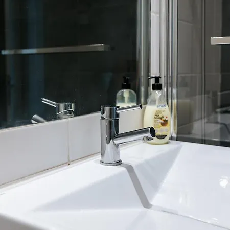 Appartement - Martim Moniz And Garage Lissabon